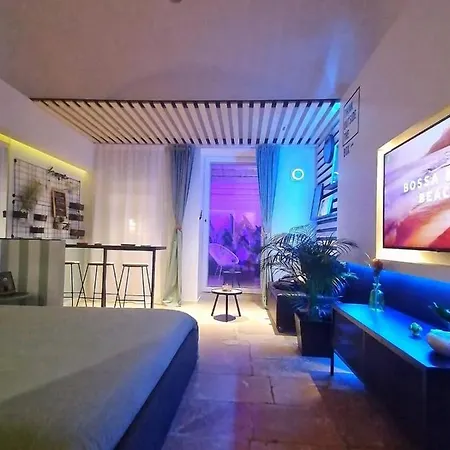 Hello Gorgeous Apartment *